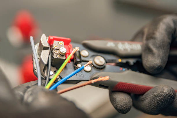 Best Licensed Electrician  in East Grand Rapids, MI